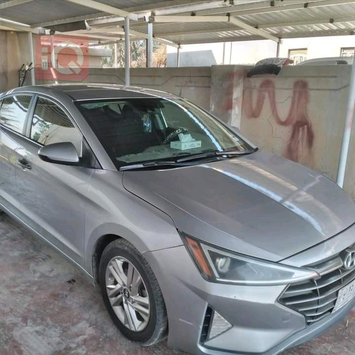 هیوندای ئەلەنترا